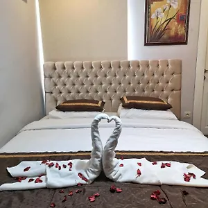 Golf Royal Apartment Istanbul