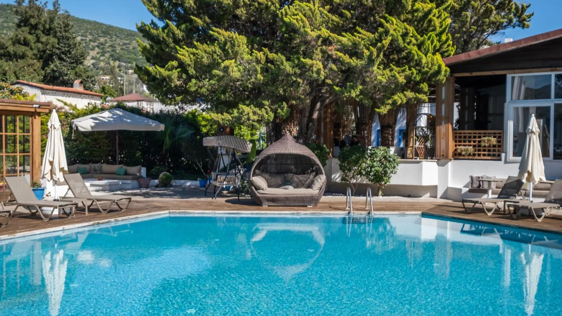 Costa Bodrum City 3*,