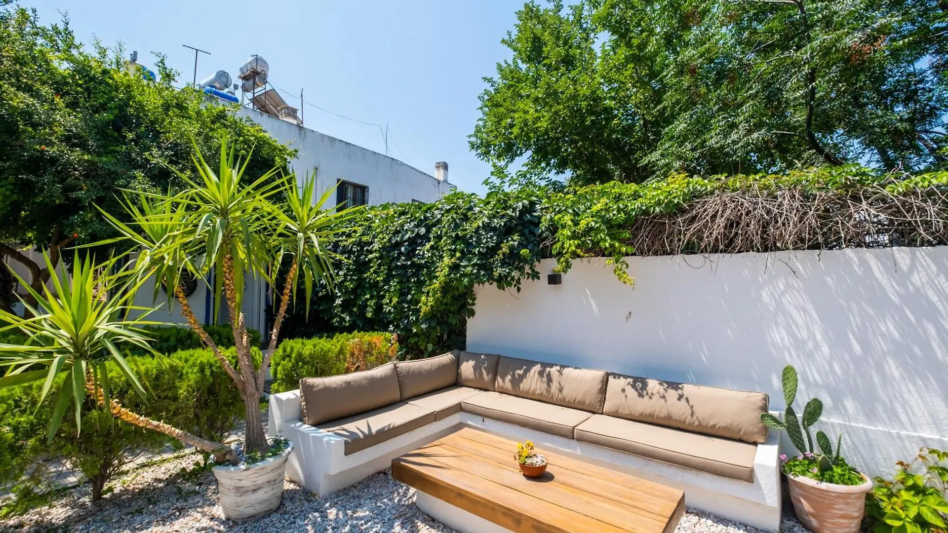 Costa Bodrum City 3*,