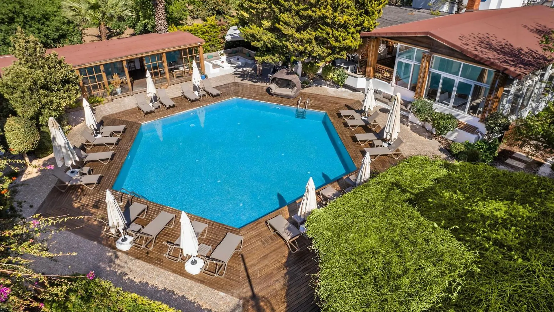 Costa Bodrum City 3*,